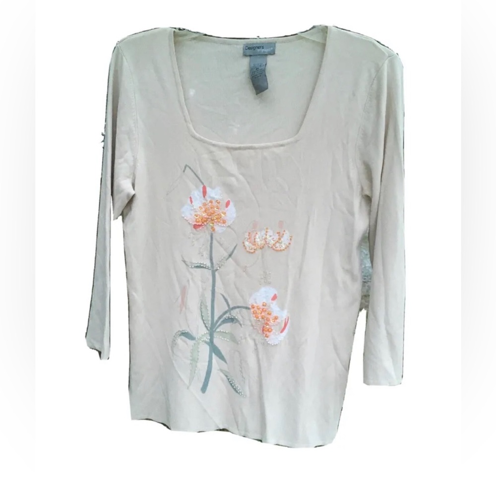 DESIGNERS ORIGINALS Top Sz M Cheerful Colorful CUTE Flowers and sequins Blouse.